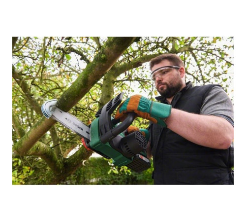 Цепная пила Bosch аккумуляторная UniversalChain (0.600.8B8.000)