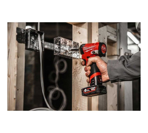 Гайковерт Milwaukee 1/4