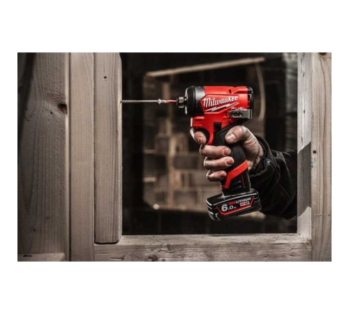 Гайковерт Milwaukee 1/4