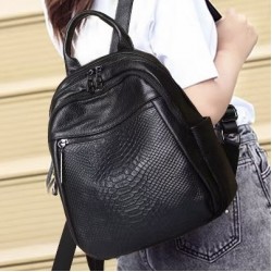 Рюкзак жіночий шкіряний з тисненням під рептилію 23х30х13, сумка наплічна для міста, чорна