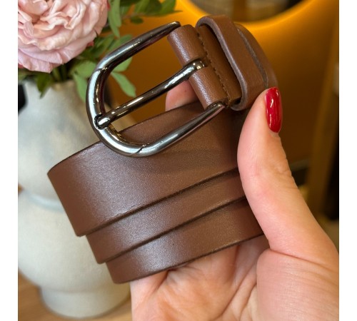 Шкіряний жіночий ремінь в коричневому кольорі 6081