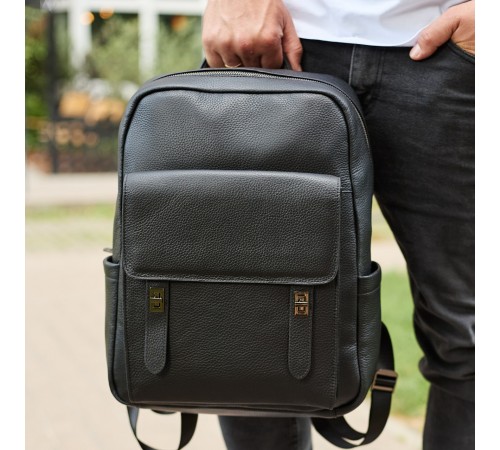 Стильный мужской кожаный рюкзак 40х30х17, практичный аксессуар для ноутбука и документов, черный
