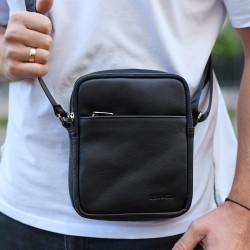 Мужская сумка через плечо, гладка шкіра 20х16х6, мессенджер для города, барсетка для телефона и документов, черная