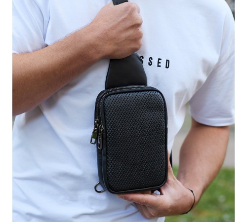 Чоловіча сумка-слінг через плече 13х20х5, бананка нагрудна з візерунком для телефону, чорна
